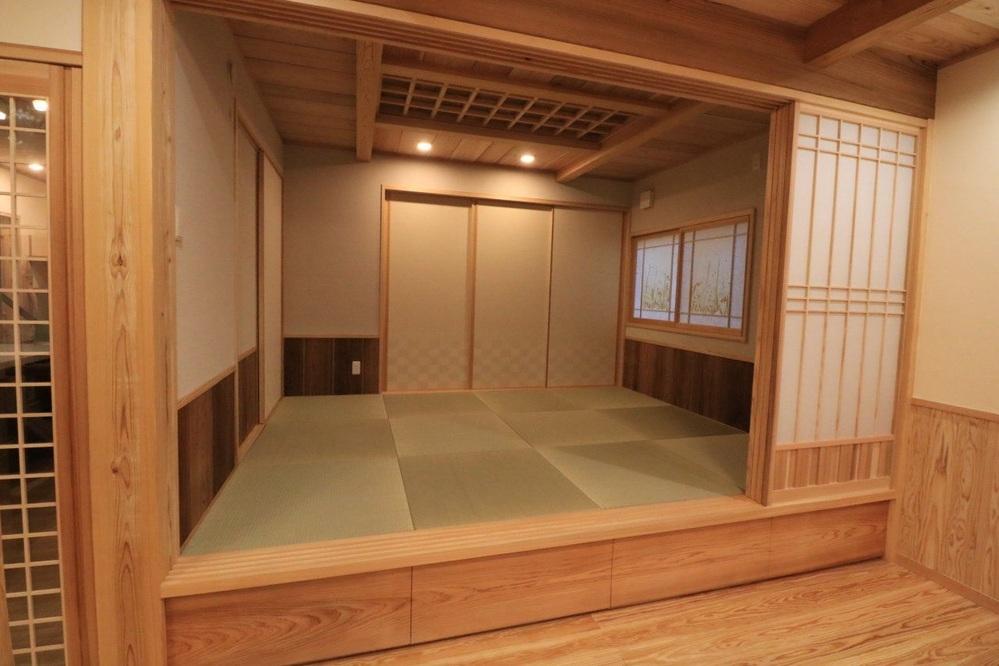 来客用の寝室・応接間としての小上がり和室